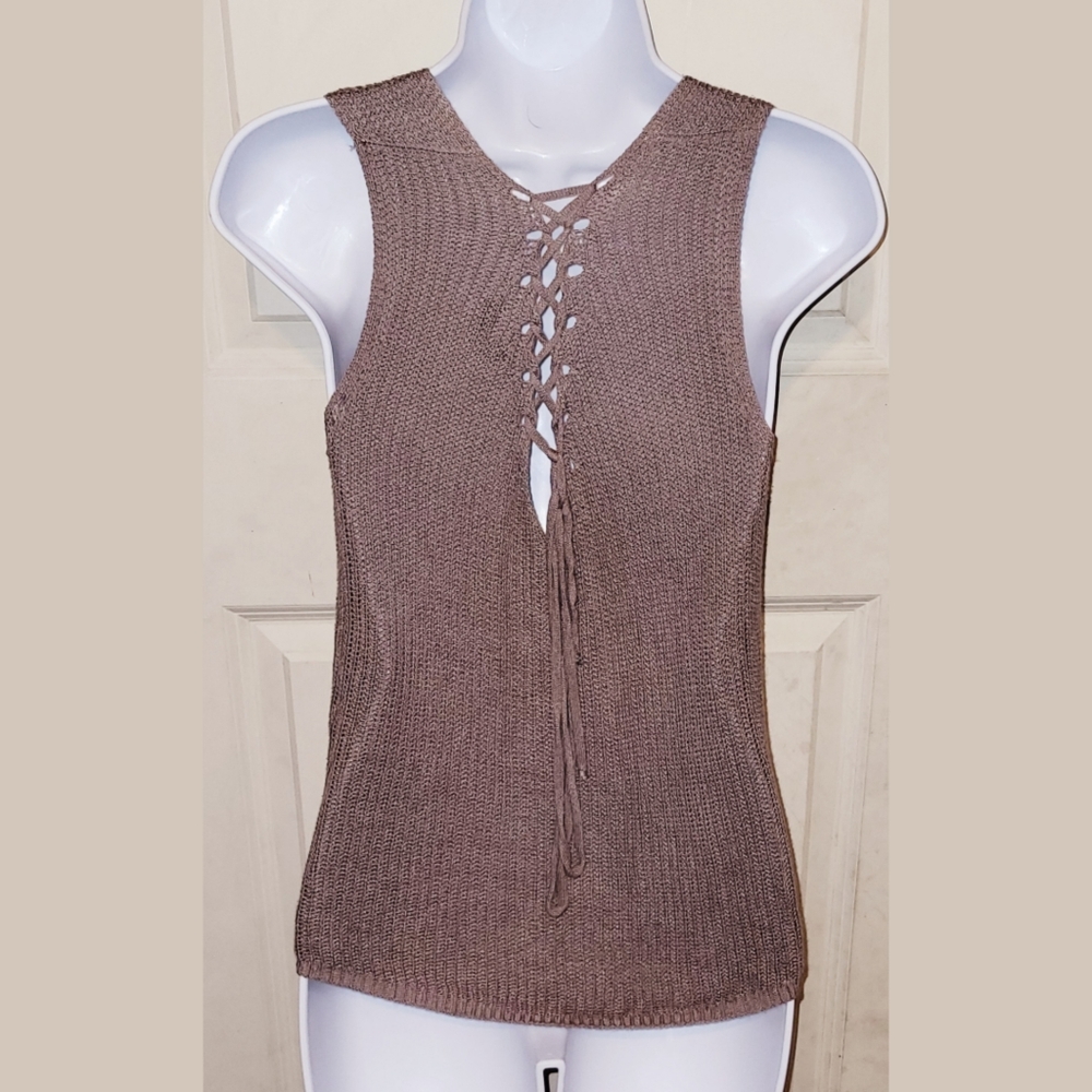 Brown Crochet Knit Top w/ Pretty Accent On Back
